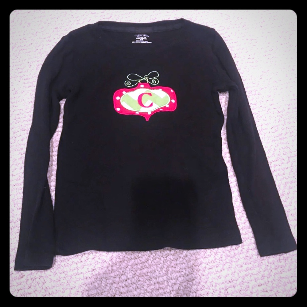 Girls “C” Christmas ornament shirt size 5/6